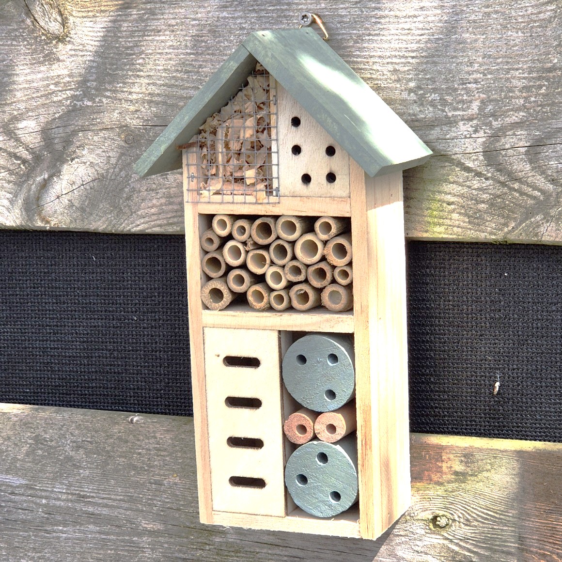 Insectenhotel Groen 26cm hoog - Afbeelding 2